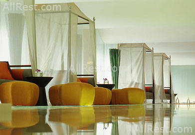 The Dusit Thani Hotel 21